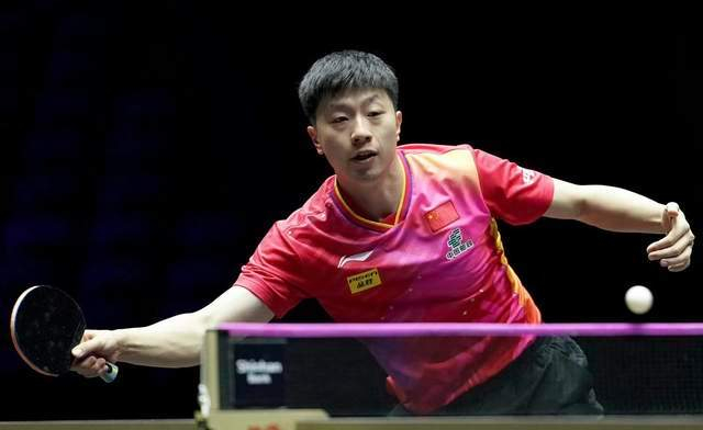 德国队险胜英格兰队，马龙高光表现