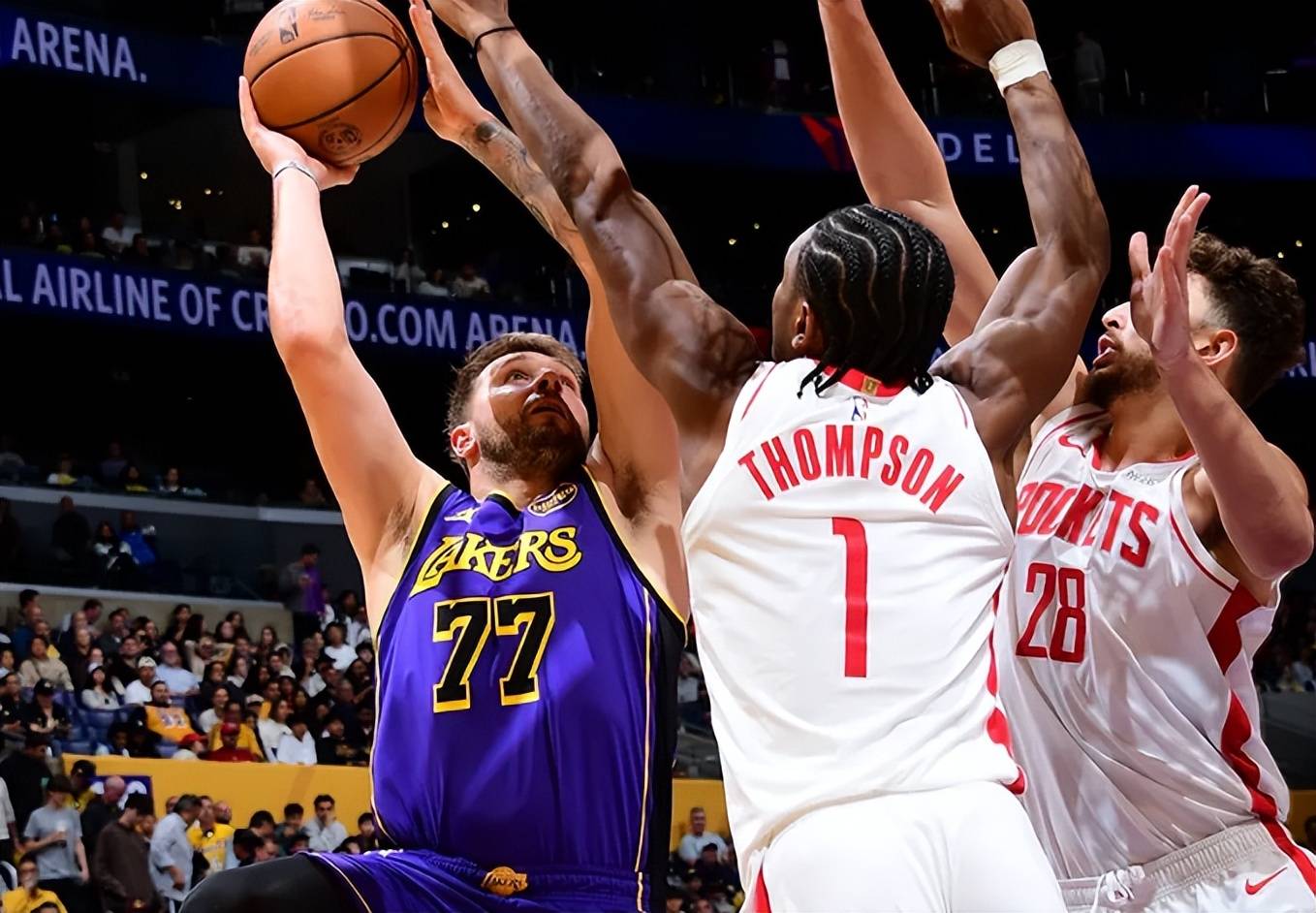 江苏队轻取四川队，莫兰特高光表现