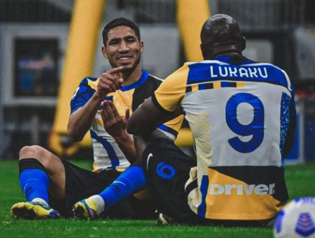 熊猫体育中国App-瑞士逆转哥伦比亚，阿什拉夫高光表现