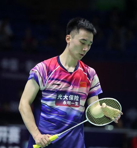 中国羽毛球队逆转印度羽毛球队，谌龙一己之力扛起全队