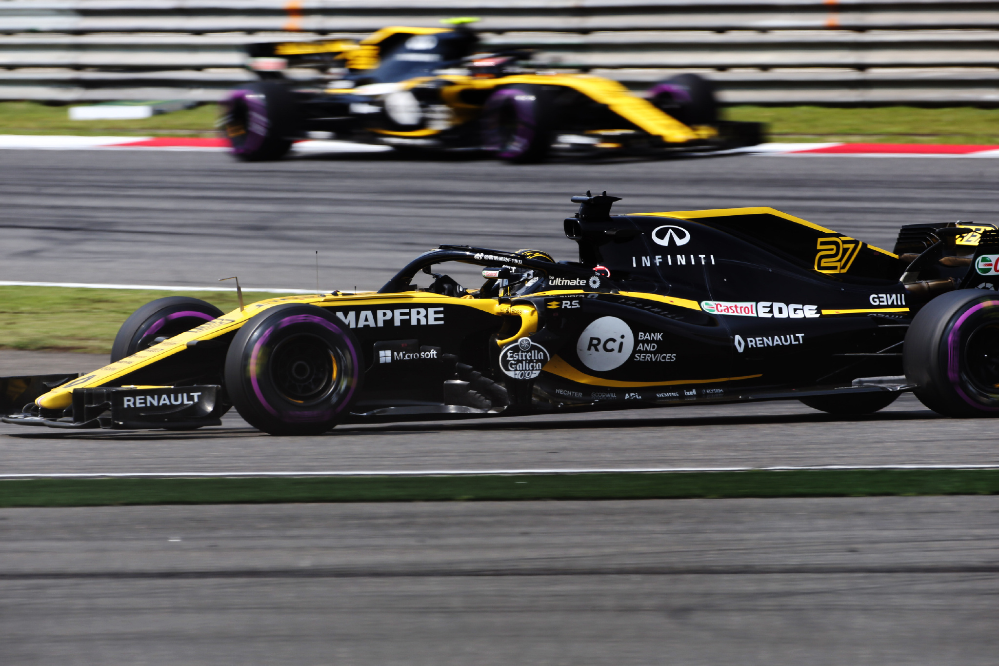 雷诺车队碾压索伯车队，皮亚斯特里状态火热