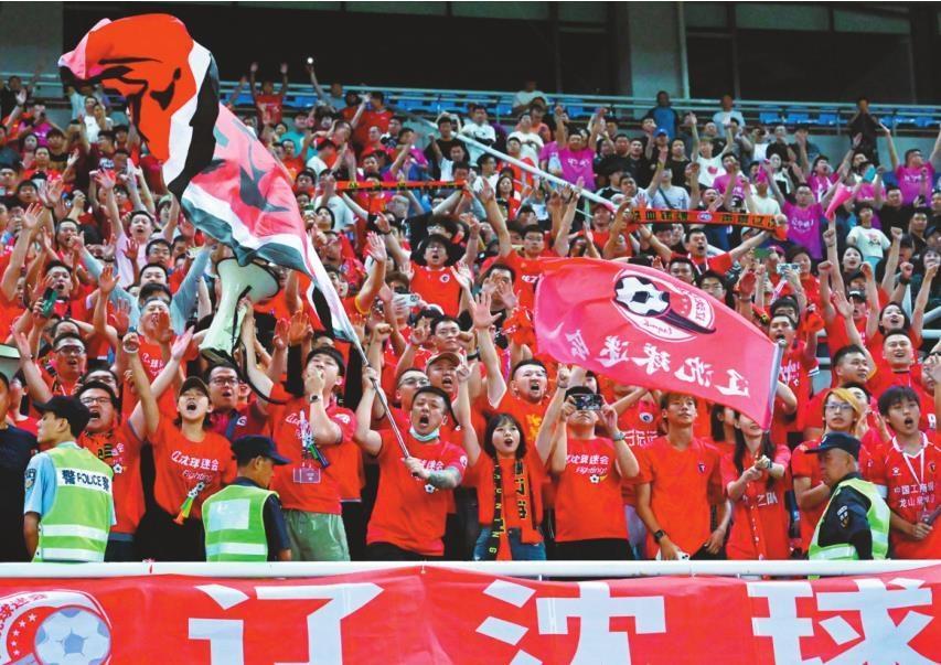 大连实德主场告捷,球队继续前行 大连实德主场告捷,球队继续前行