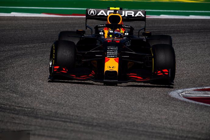 梅赛德斯碾压红牛二队,汉密尔顿刷新纪录 梅赛德斯碾压红牛二队,汉密尔顿刷新纪录